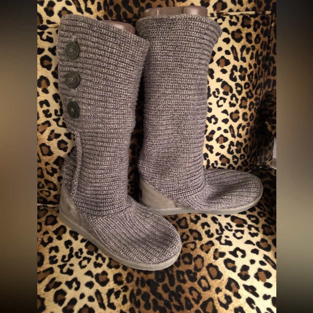 UGG Grey Famous Knit Boots - Picture 3 of 13